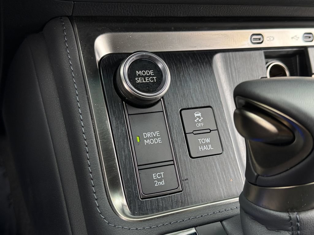 Certified 2025 Lexus GX 550 w/ Accessory Package (2T) AWD/4WD image 33
