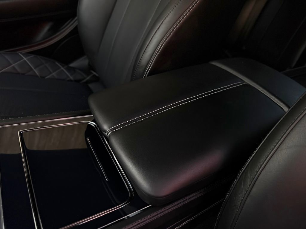 Used 2020 Bentley Continental GT V8 image 30