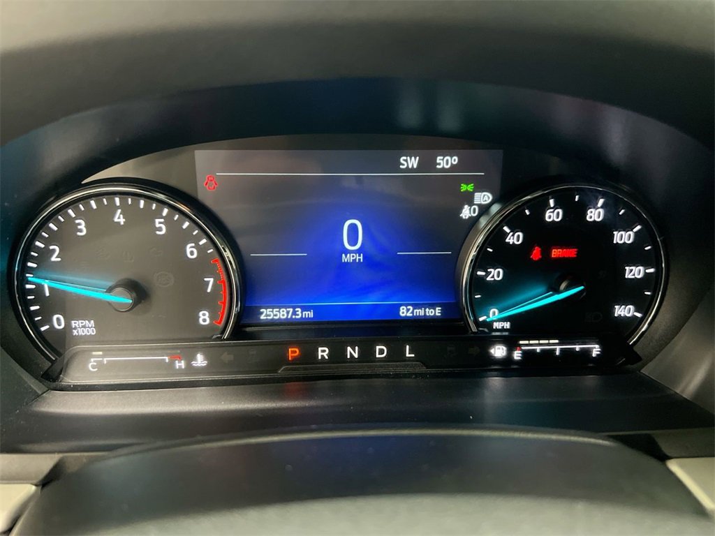 Used 2022 Ford Explorer XLT w/ Equipment Group 202A image 12