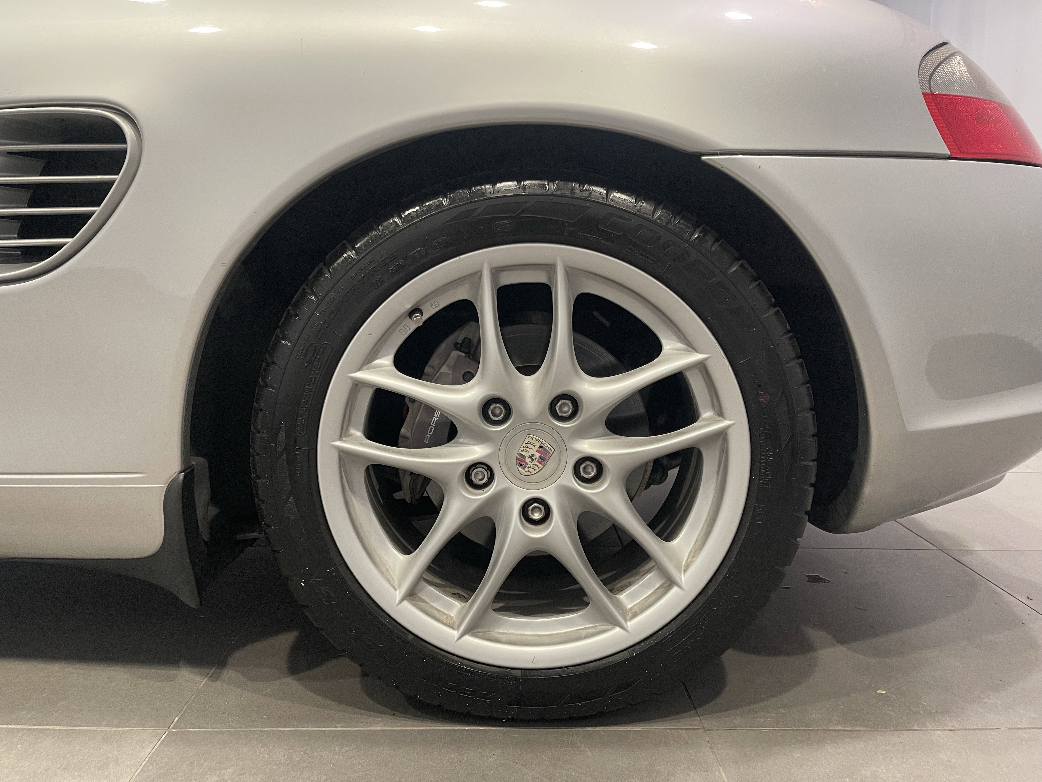 Used 2003 Porsche Boxster RWD image 8