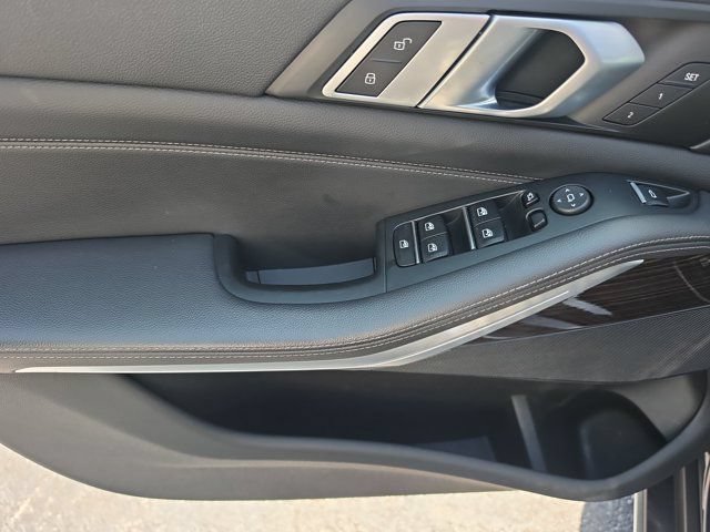 Used 2020 BMW X5 sDrive40i w/ Premium Package RWD image 16