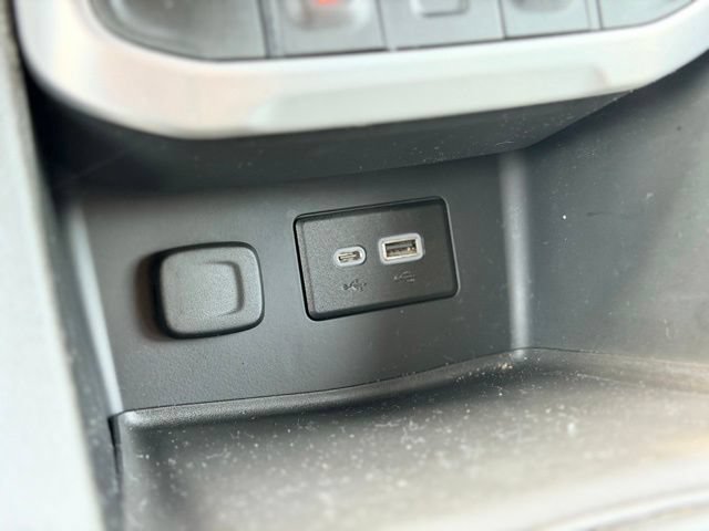 Used 2020 GMC Acadia SLE w/ Driver Convenience Package FWD image 17