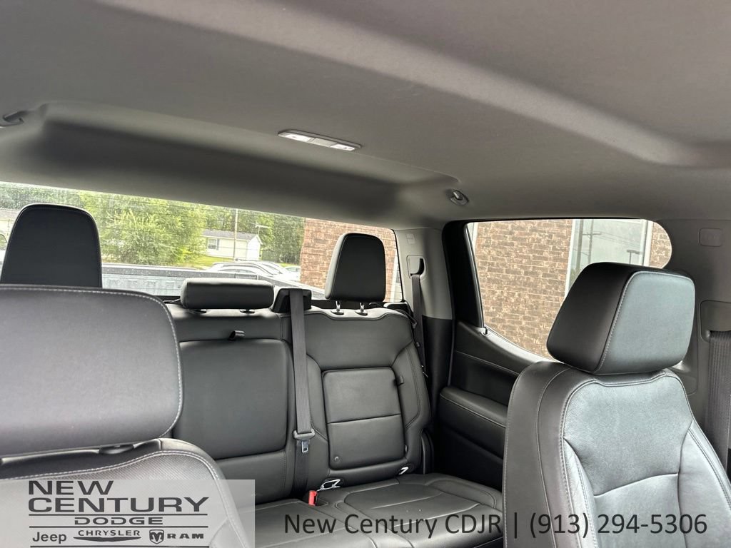 Used 2020 GMC Sierra 1500 SLT w/ Driver Alert Package II AWD/4WD image 30