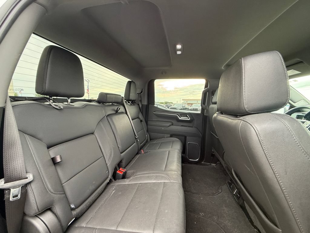 Used 2025 GMC Sierra 1500 SLT AWD/4WD image 39