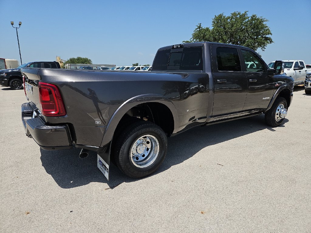 Used 2026 RAM 3500 Longhorn AWD/4WD image 8