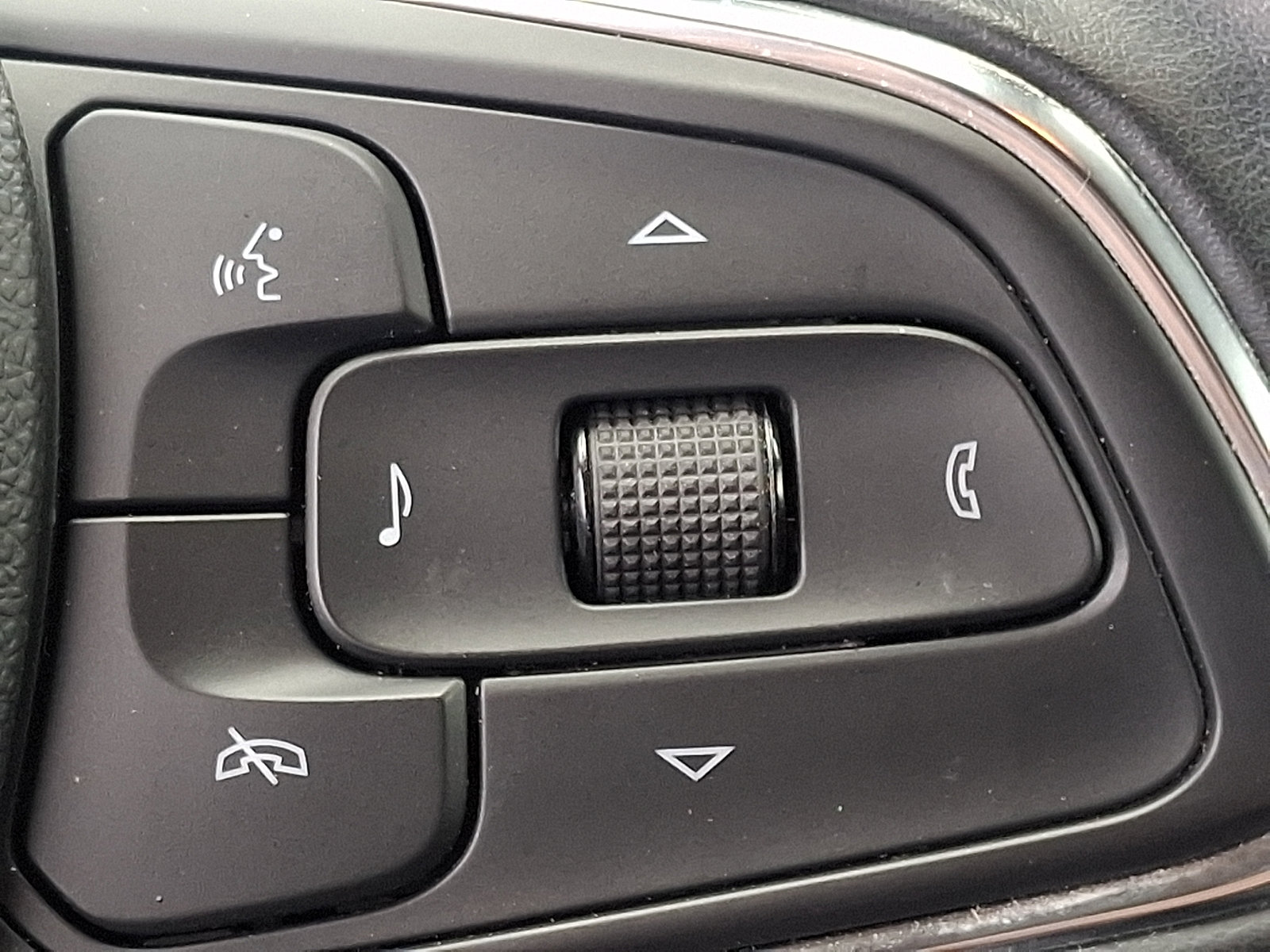 Used 2024 Buick Encore GX Preferred w/ Comfort Package FWD image 21