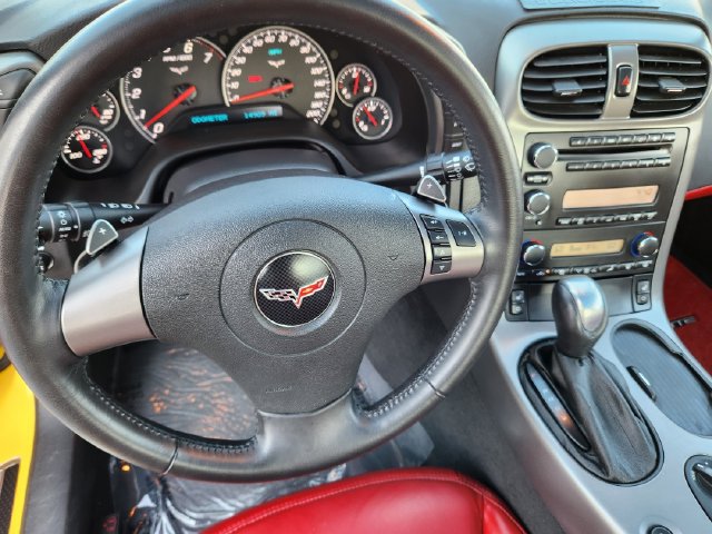Used 2007 Chevrolet Corvette Coupe w/ Preferred Equipment Group RWD image 32