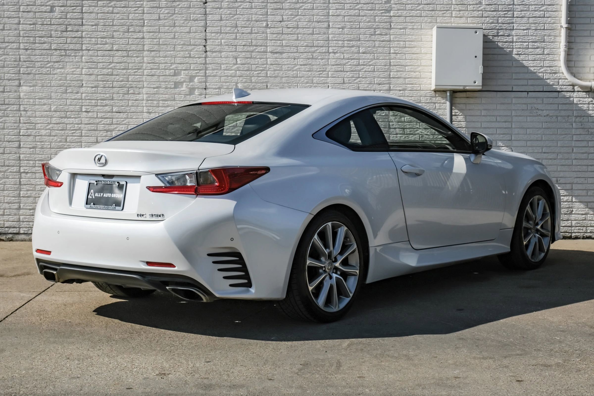 Used 2016 Lexus RC 350 w/ Luxury Package RWD image 8