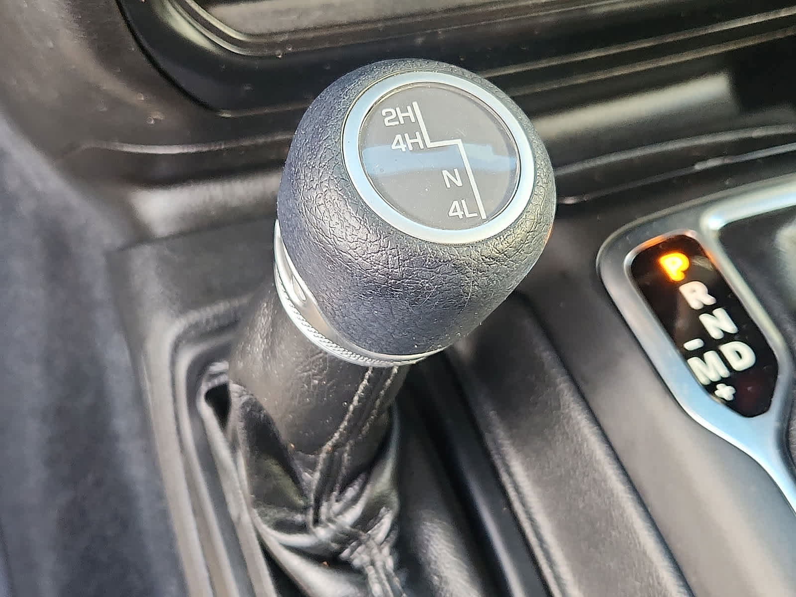 Used 2022 Jeep Gladiator Sport image 27