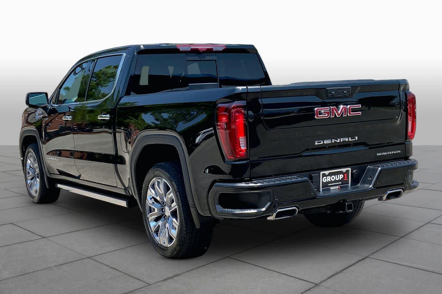 Used 2024 GMC Sierra 1500 Denali w/ Denali Reserve Package AWD/4WD image 12