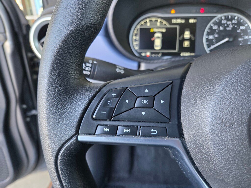 Used 2024 Nissan Versa SV FWD image 24