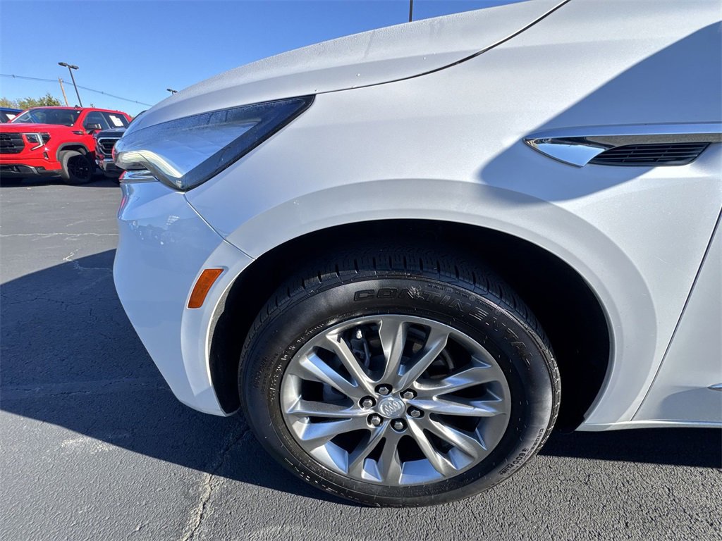 Used 2022 Buick Enclave Avenir image 10
