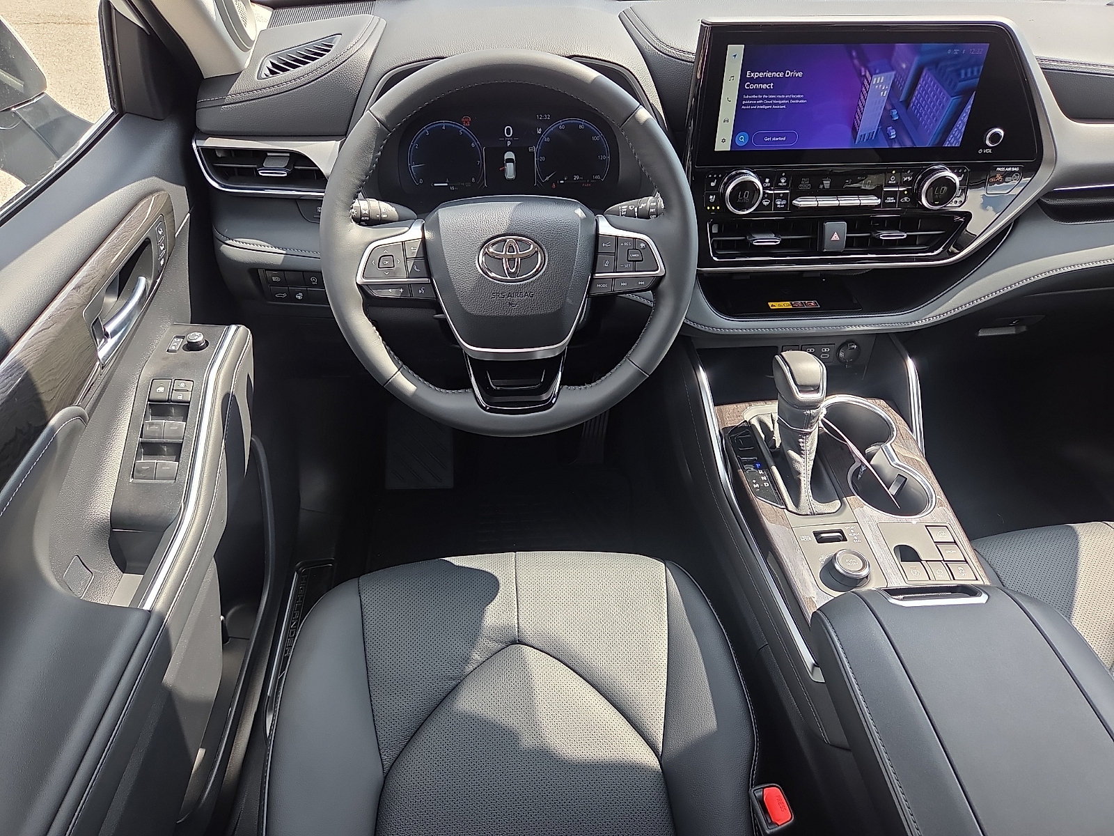New 2026 Toyota Highlander Limited AWD/4WD image 9