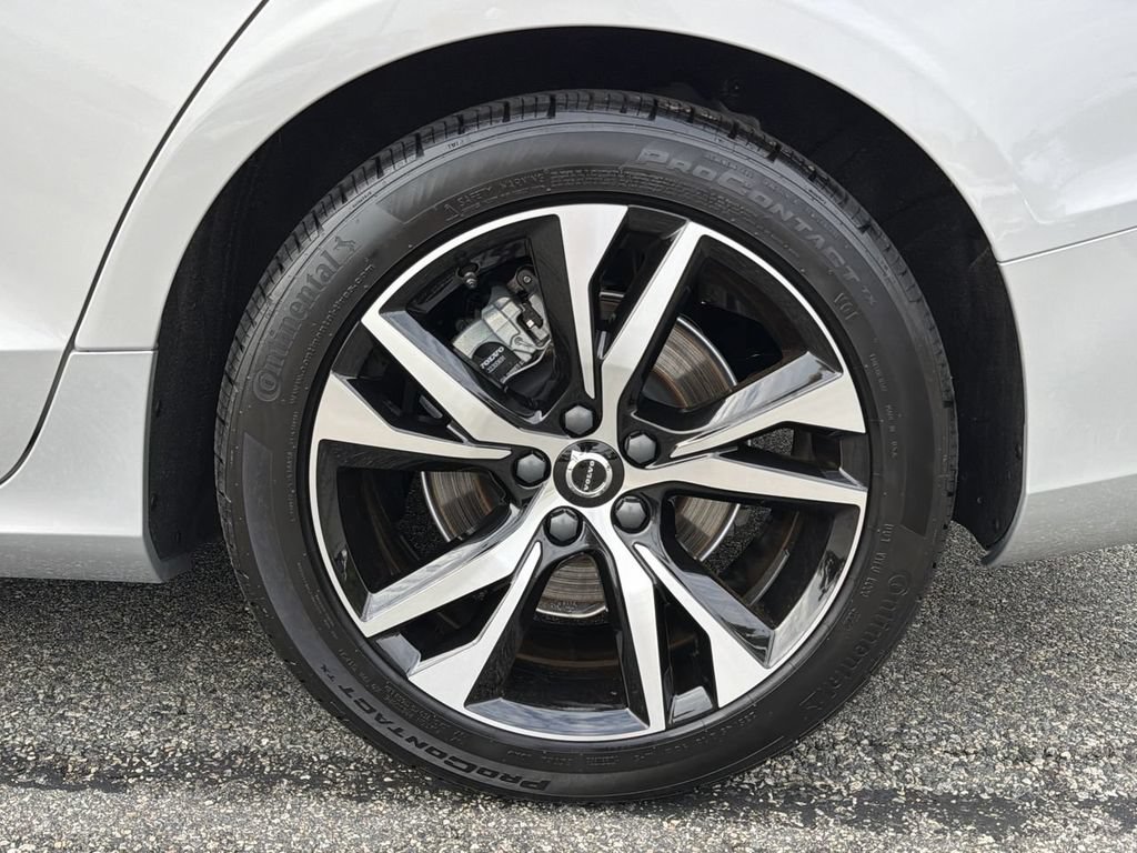 Certified 2024 Volvo S60 B5 Plus w/ Climate Package AWD/4WD image 11