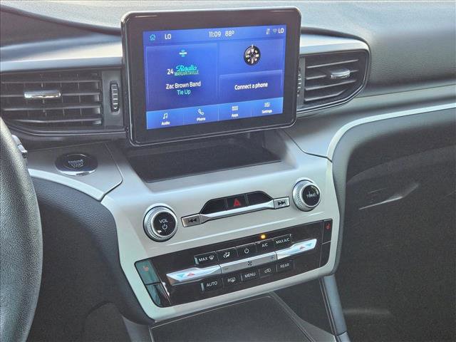 Used 2022 Ford Explorer XLT image 14