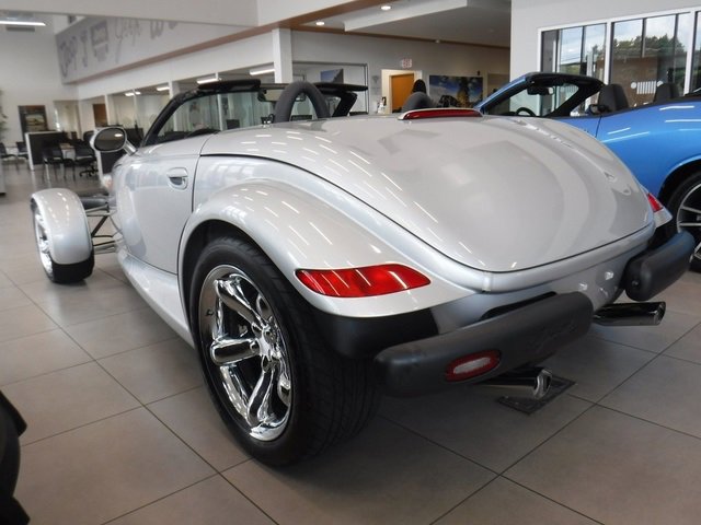 Used 2000 Plymouth Prowler image 17