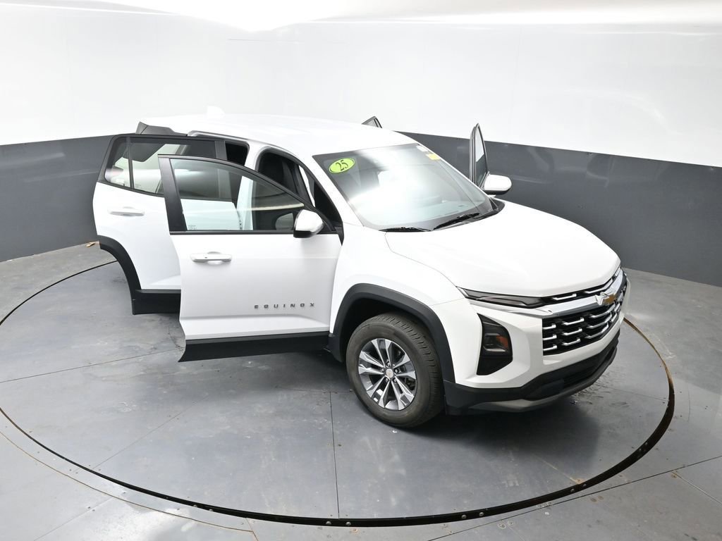 Used 2025 Chevrolet Equinox LT AWD/4WD image 58