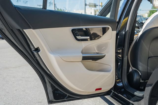 Used 2023 Mercedes-Benz C 300 4MATIC Sedan image 33