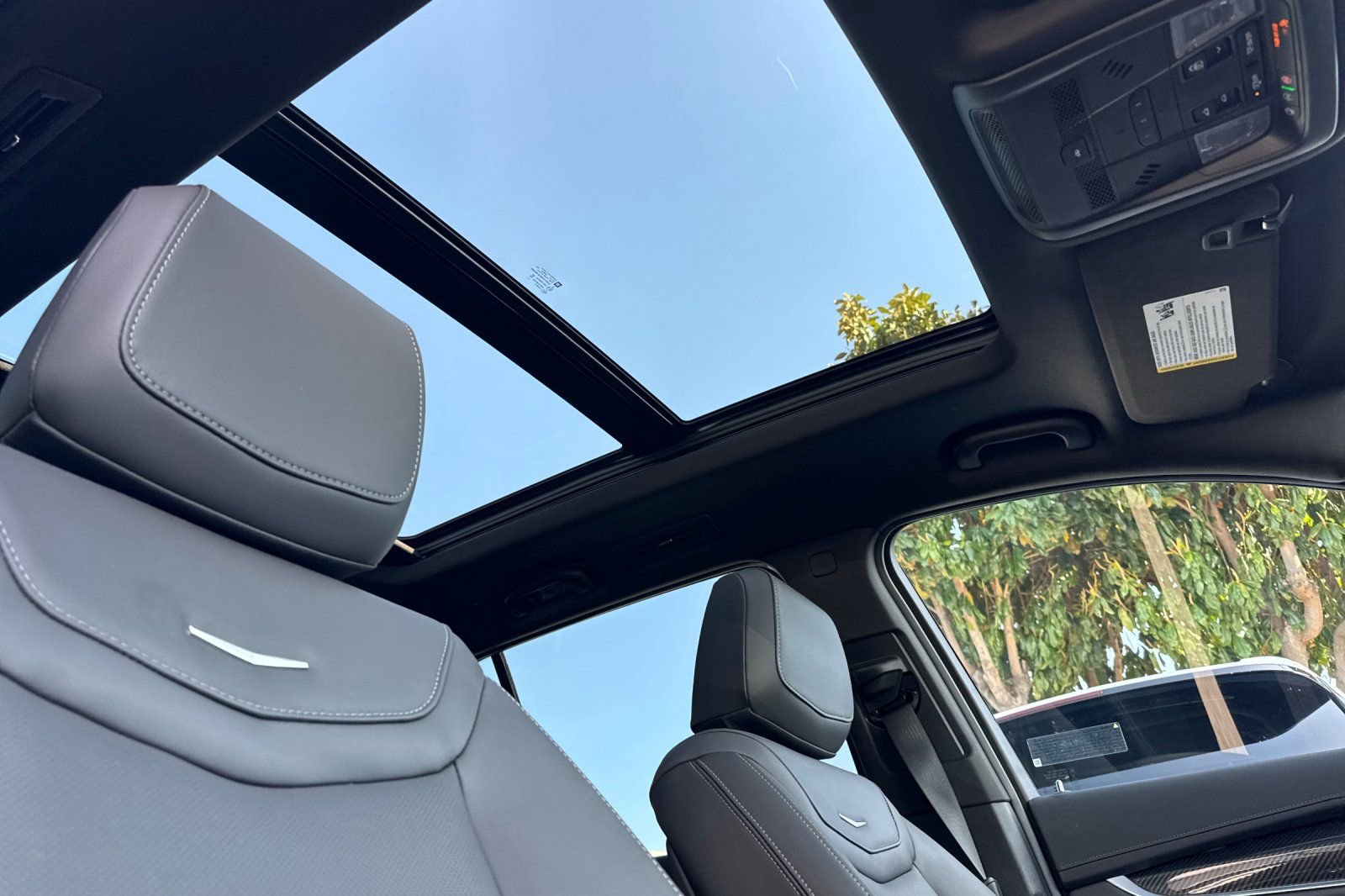 Certified 2025 Cadillac XT6 Sport w/ Technology Package image 18