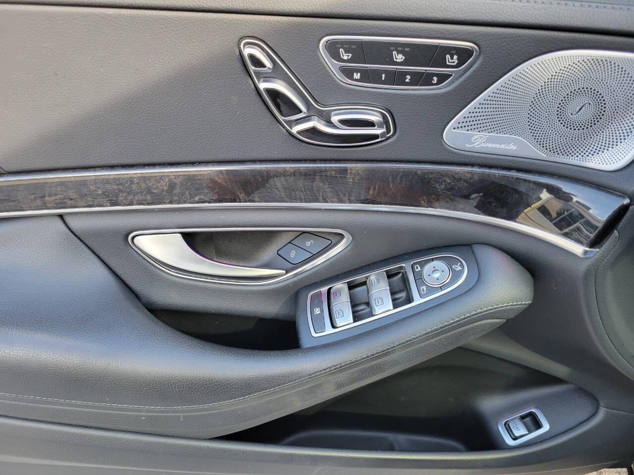 Used 2019 Mercedes-Benz S 450 Sedan image 17