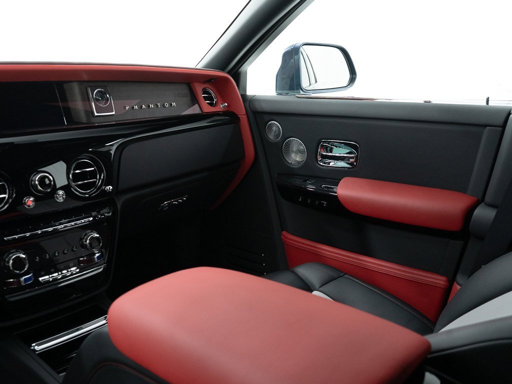 New 2026 Rolls-Royce Phantom Sedan image 34
