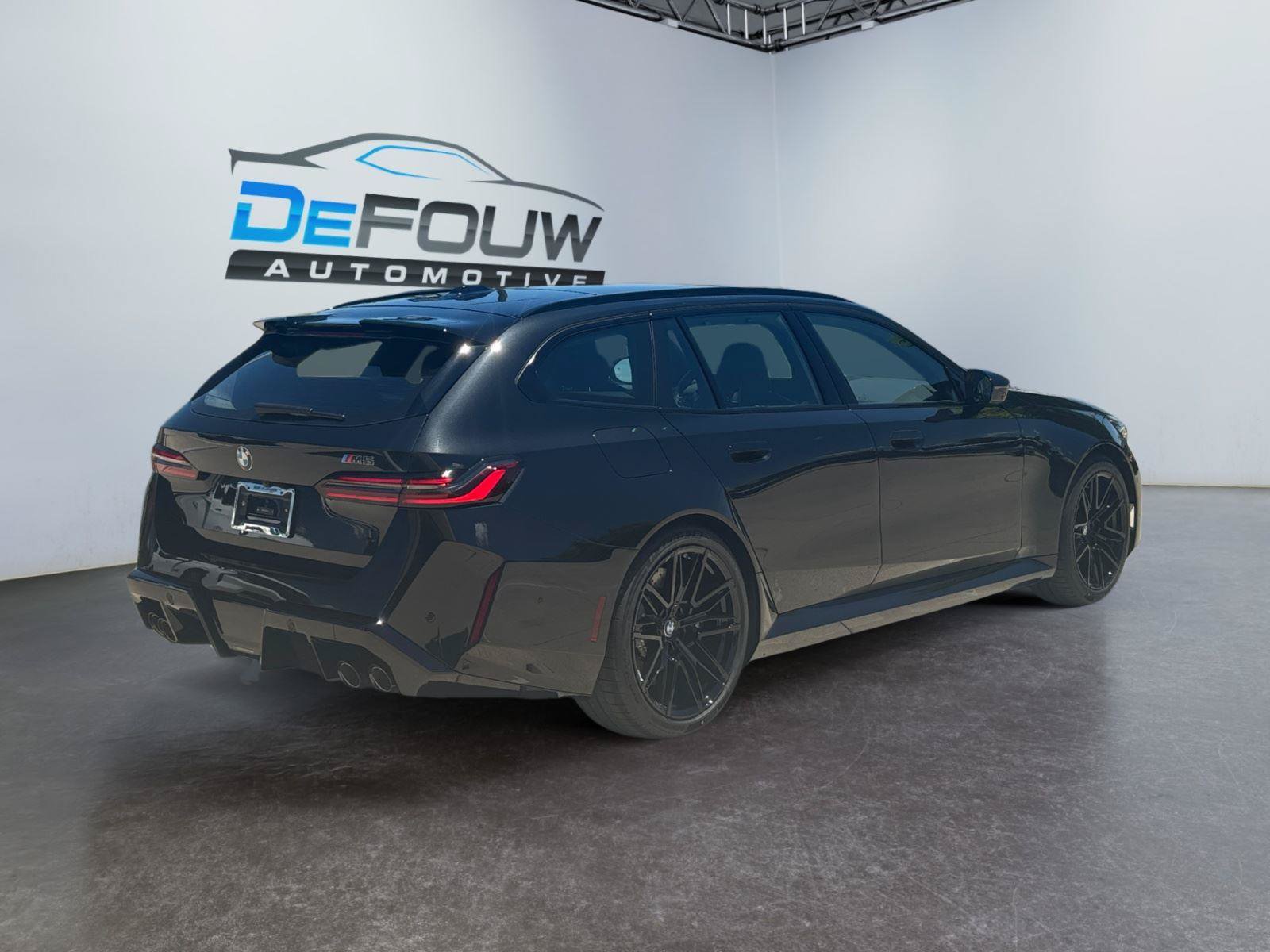 New 2027 BMW M5 Touring AWD/4WD image 3