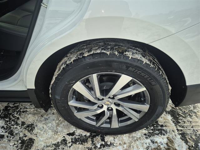 Used 2022 Chevrolet Equinox Premier image 32