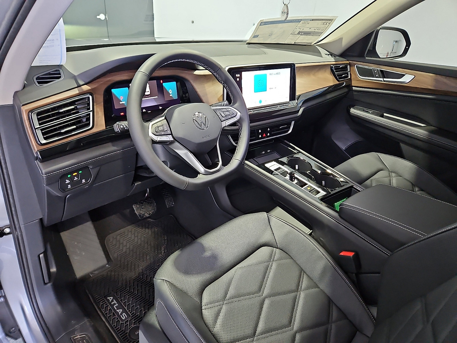 New 2026 Volkswagen Atlas SE FWD image 13