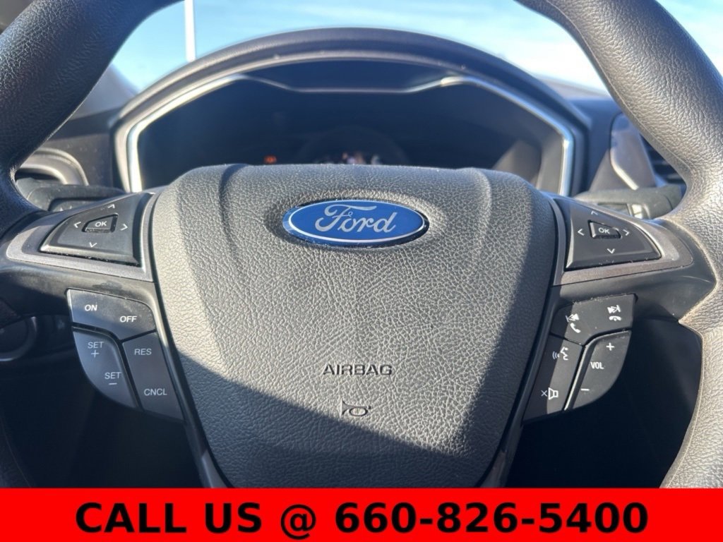 Used 2017 Ford Fusion SE image 12