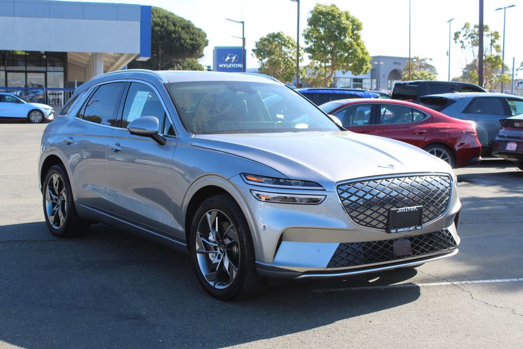 Used 2023 Genesis Electrified GV70 Advanced w/ Prestige Package image 5