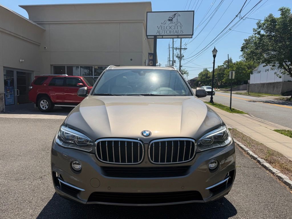Used 2017 BMW X5 xDrive35i w/ Premium Package AWD/4WD image 2
