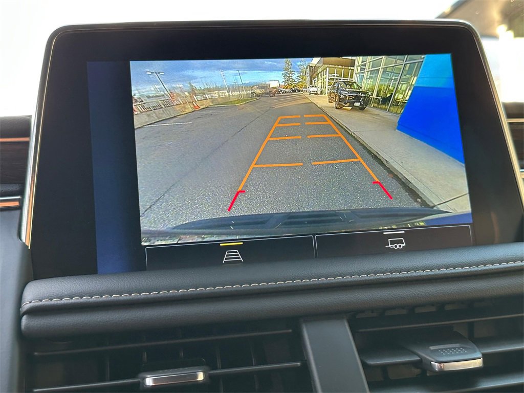 Used 2024 Chevrolet Suburban Premier image 26