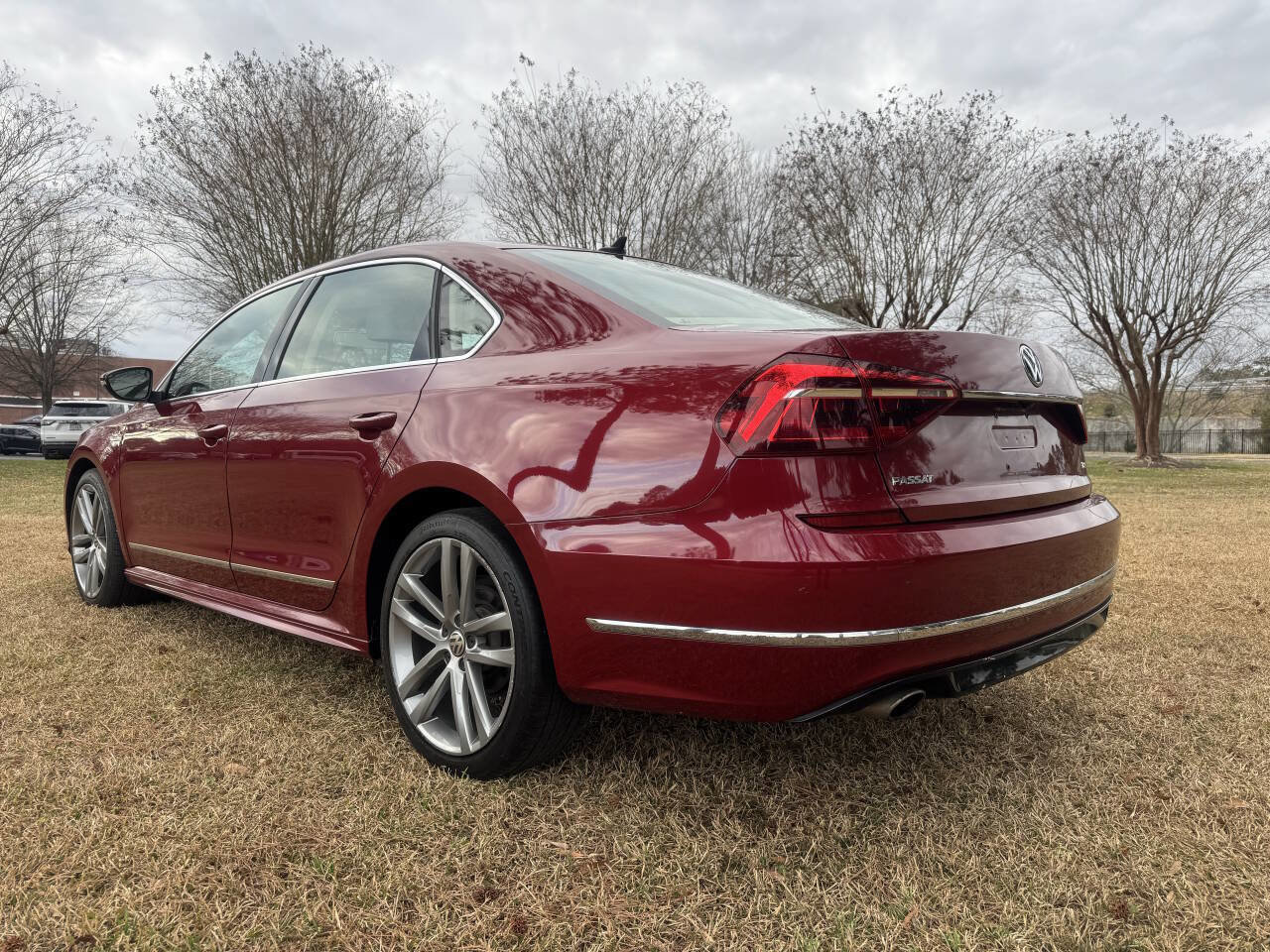 Used 2017 Volkswagen Passat 1.8T R-Line image 10