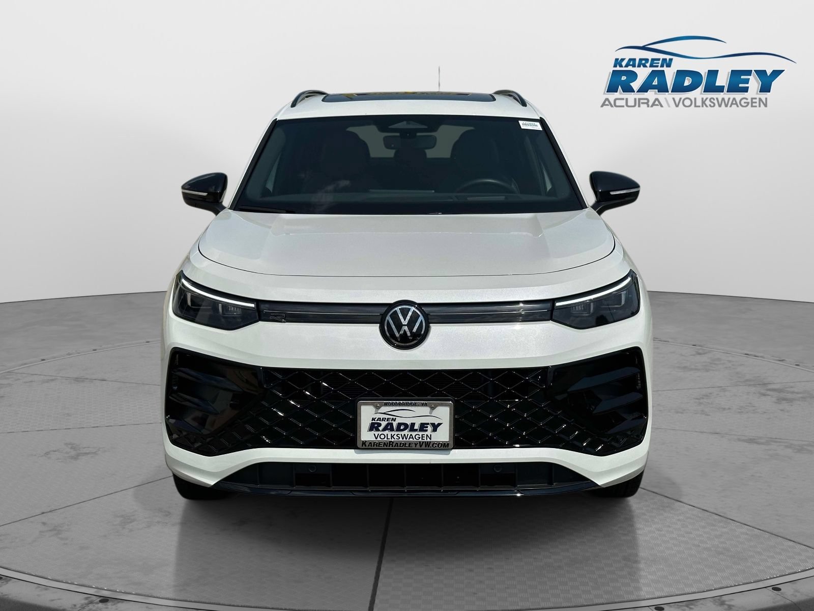 Certified 2026 Volkswagen Tiguan SE R-Line AWD/4WD image 6