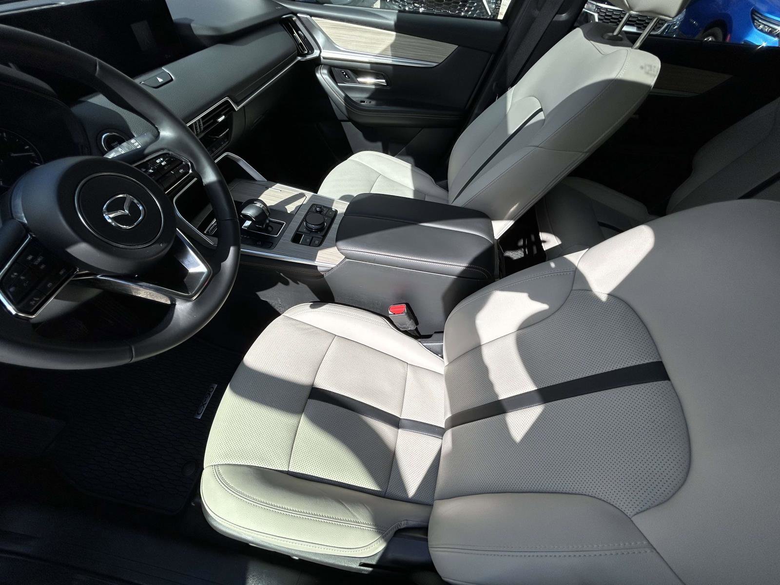 Used 2025 MAZDA CX-90 3.3 Turbo w/ Preferred Package image 11