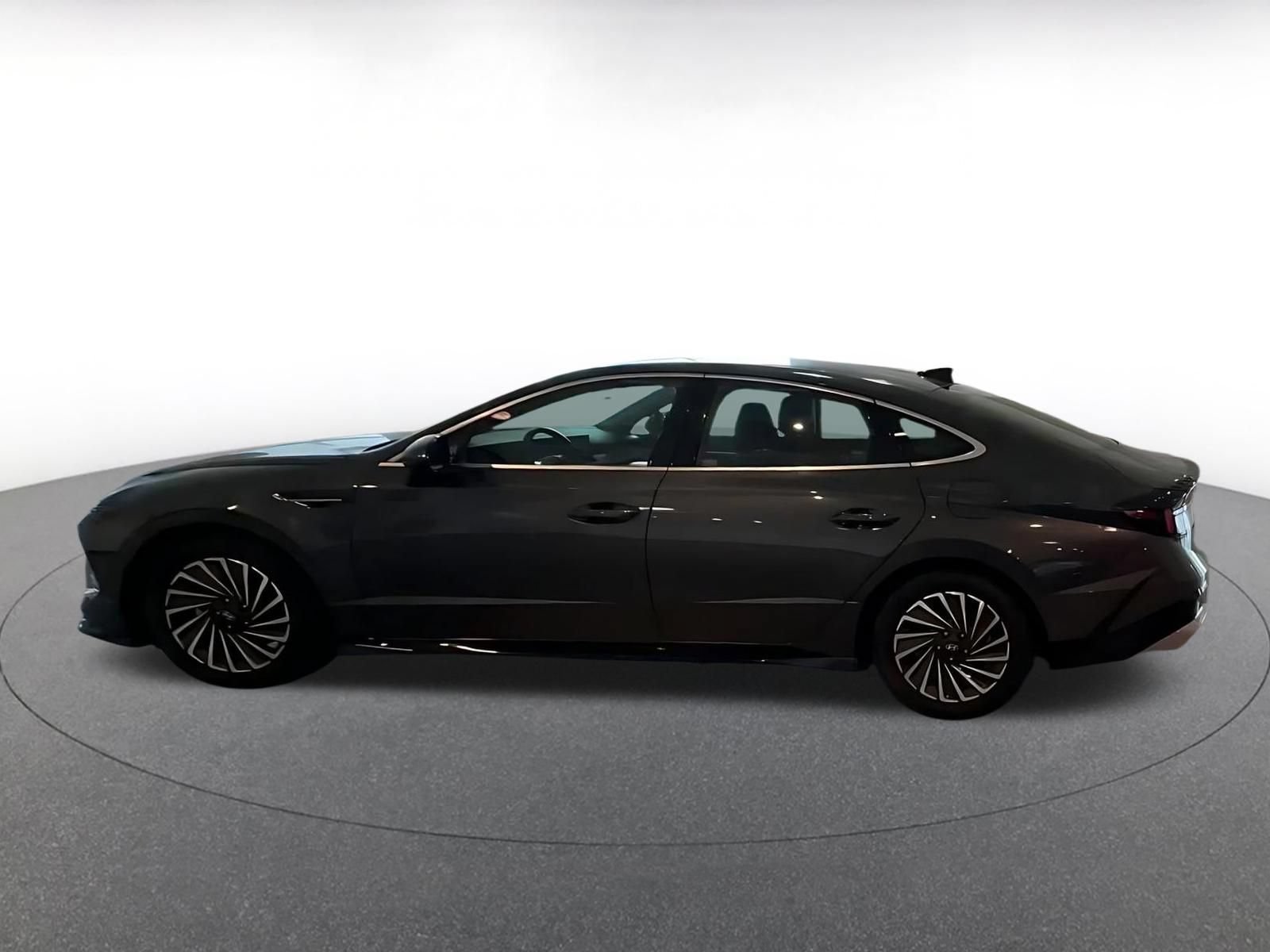 Used 2025 Hyundai Sonata SEL FWD image 7
