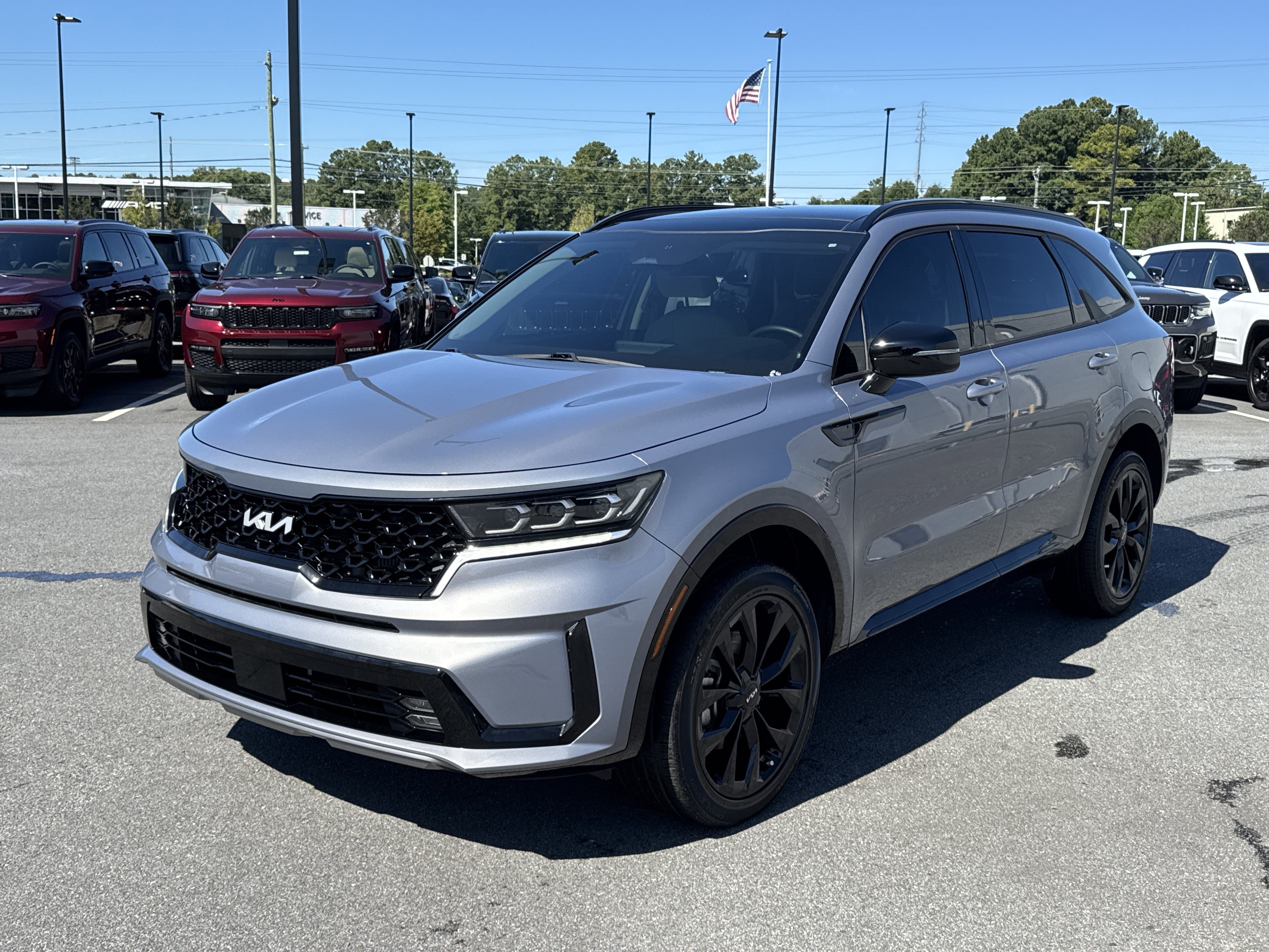 Used 2023 Kia Sorento SX image 3