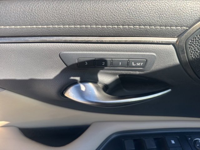 Used 2019 Lexus ES 350 350 image 12