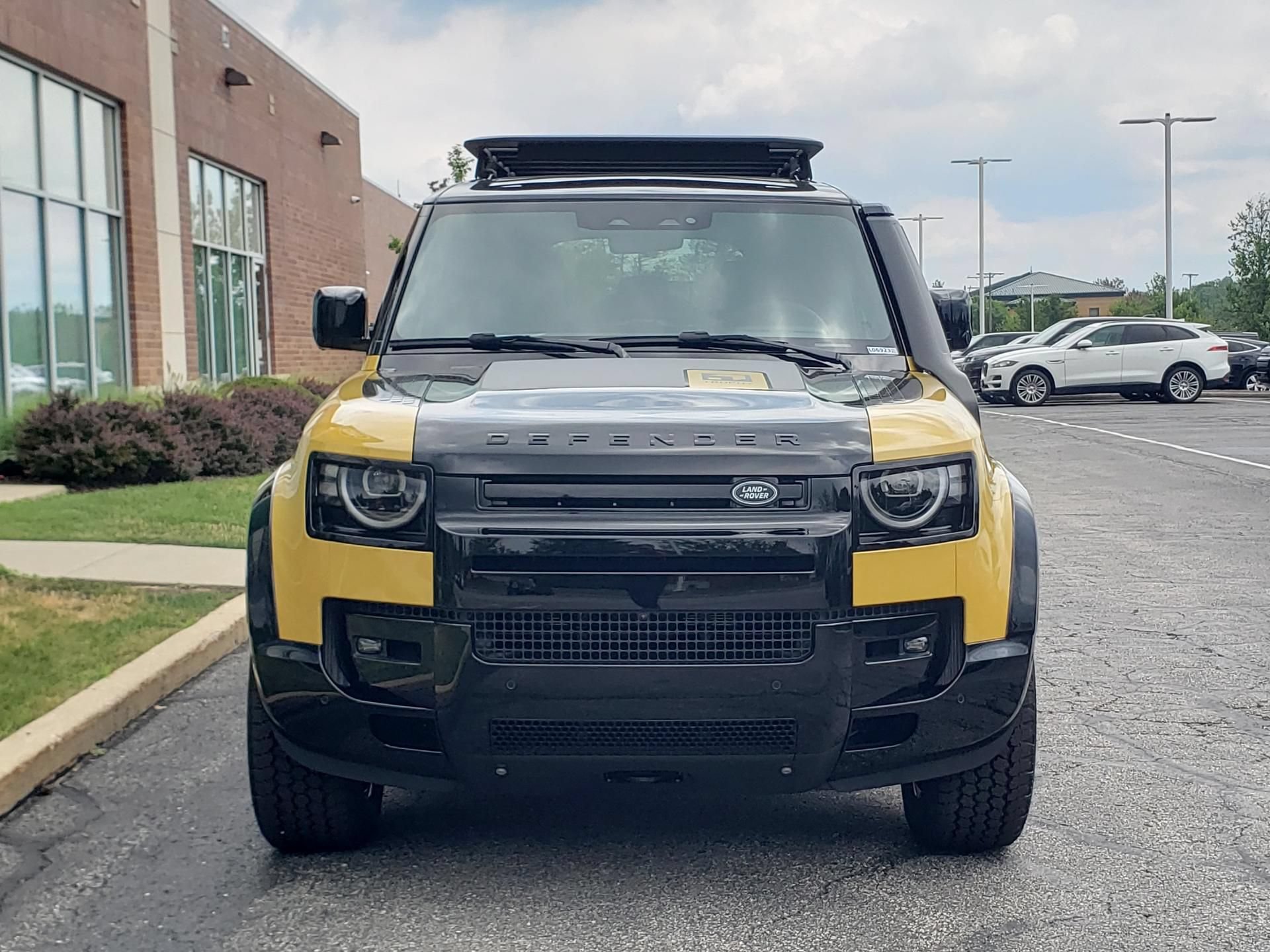 New 2026 Land Rover Defender 110 AWD/4WD image 2