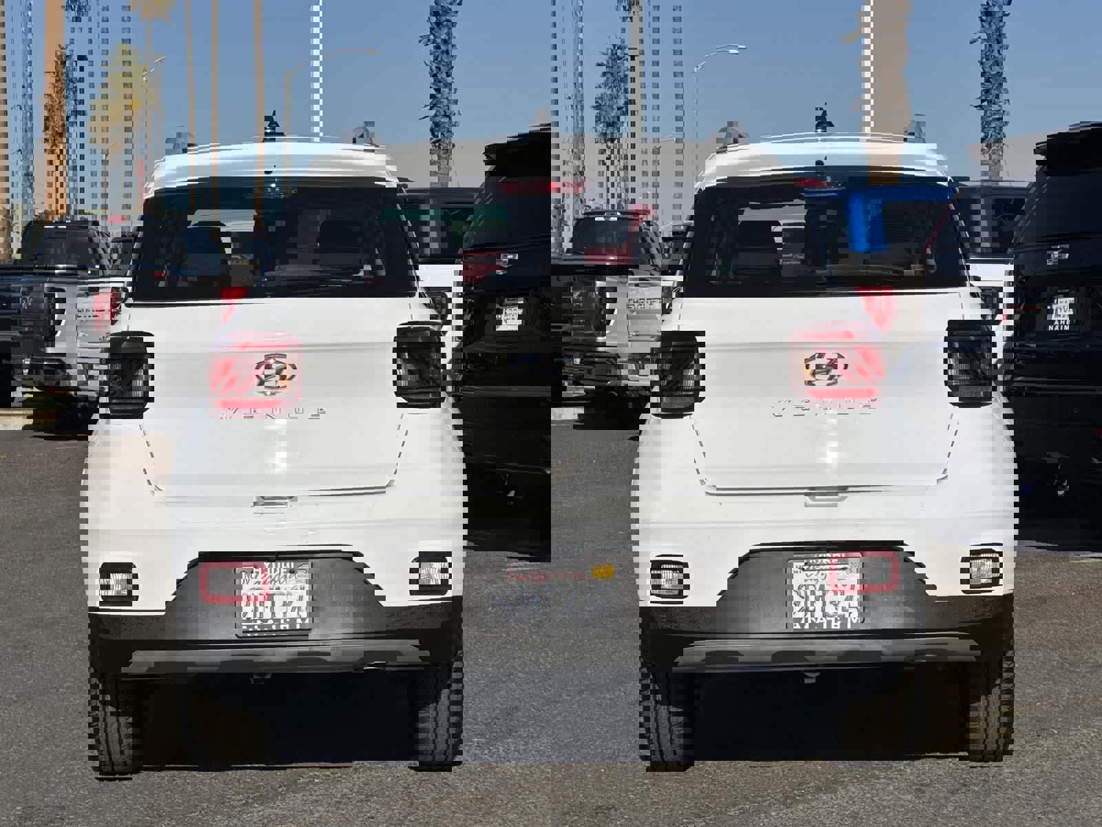 Used 2022 Hyundai Venue SEL image 5