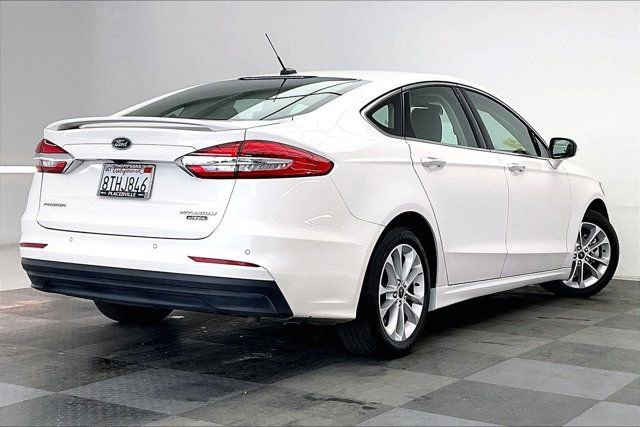 Used 2020 Ford Fusion Energi Titanium image 13