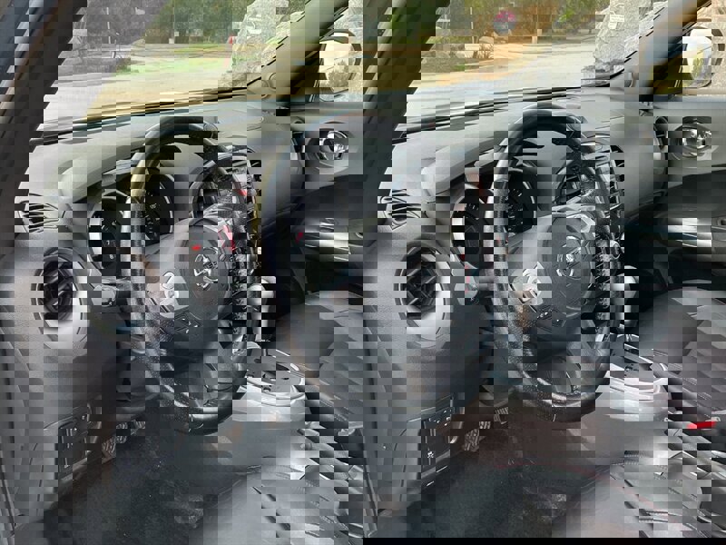 Used 2011 Nissan Juke SL image 21