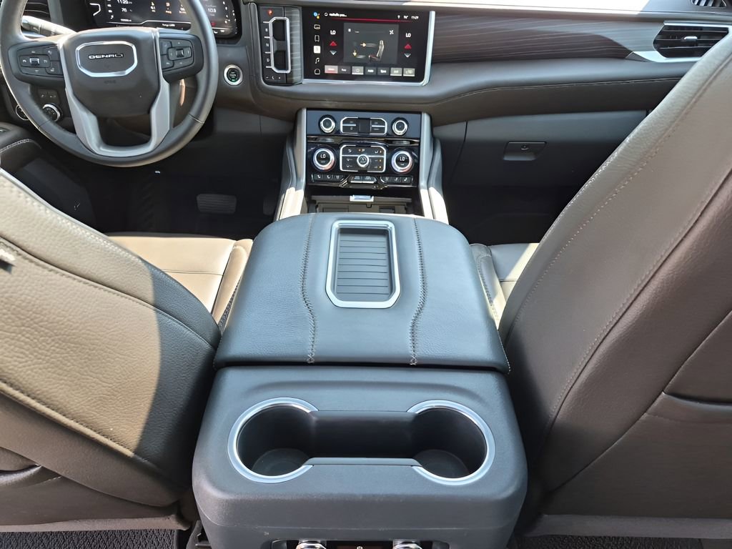 Used 2022 GMC Yukon Denali w/ Denali Ultimate Package image 22