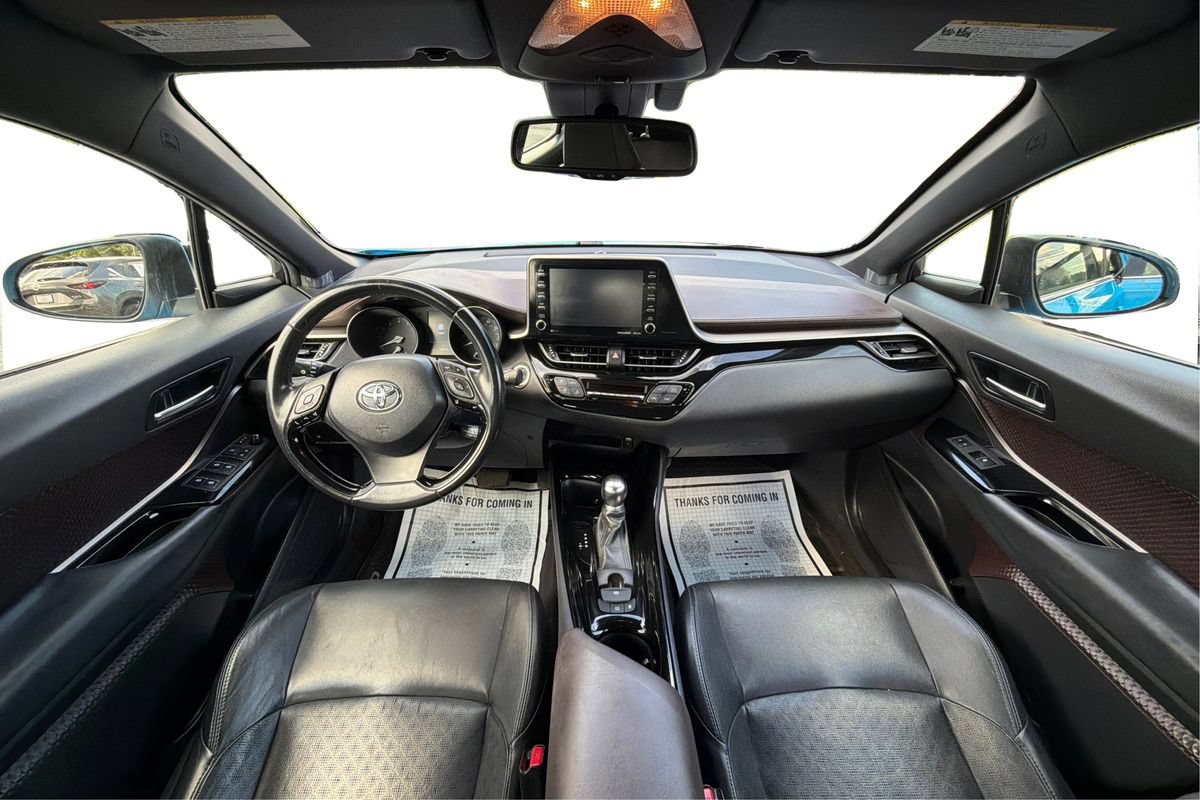 Used 2019 Toyota C-HR Limited FWD image 28