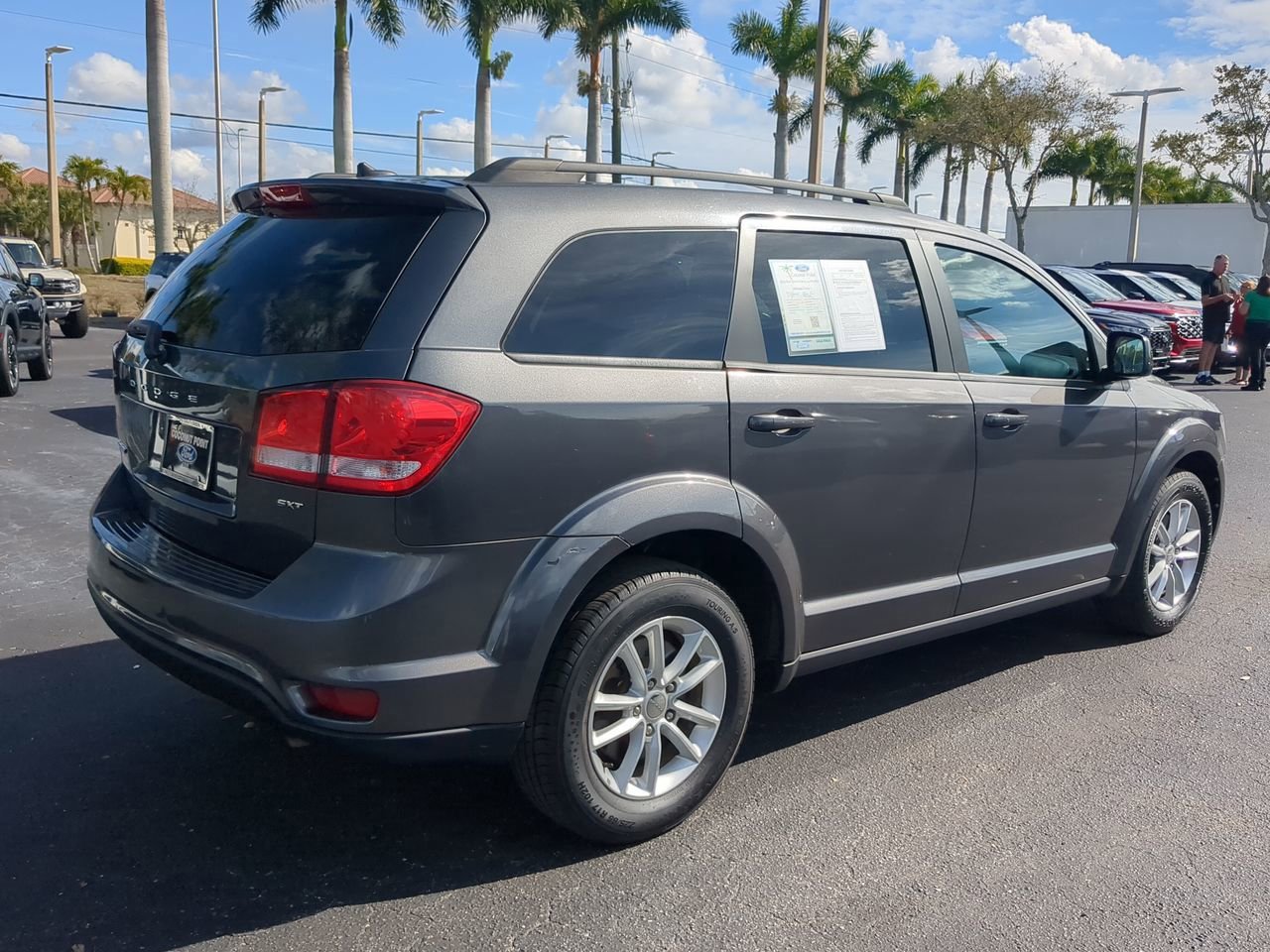 Used 2015 Dodge Journey SXT w/ Flexible Seating Group image 4