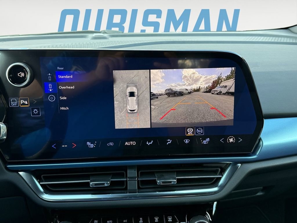 New 2026 Chevrolet Equinox EV LT image 19