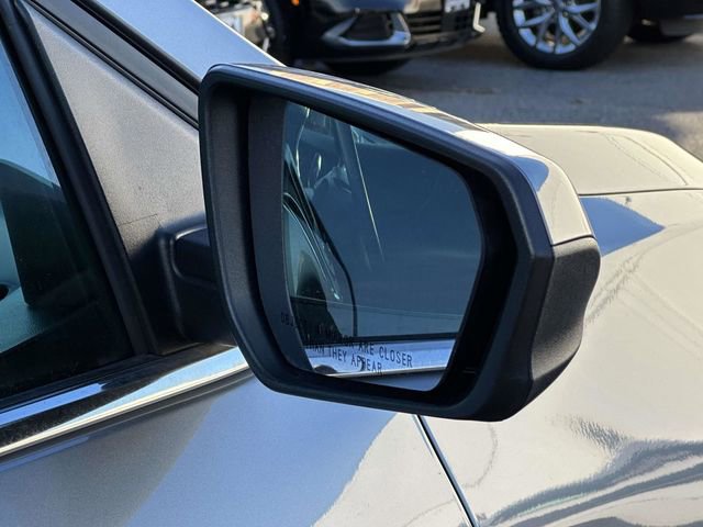 Used 2023 Chevrolet Equinox LT image 28