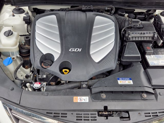 Used 2017 Hyundai Azera Limited FWD image 18