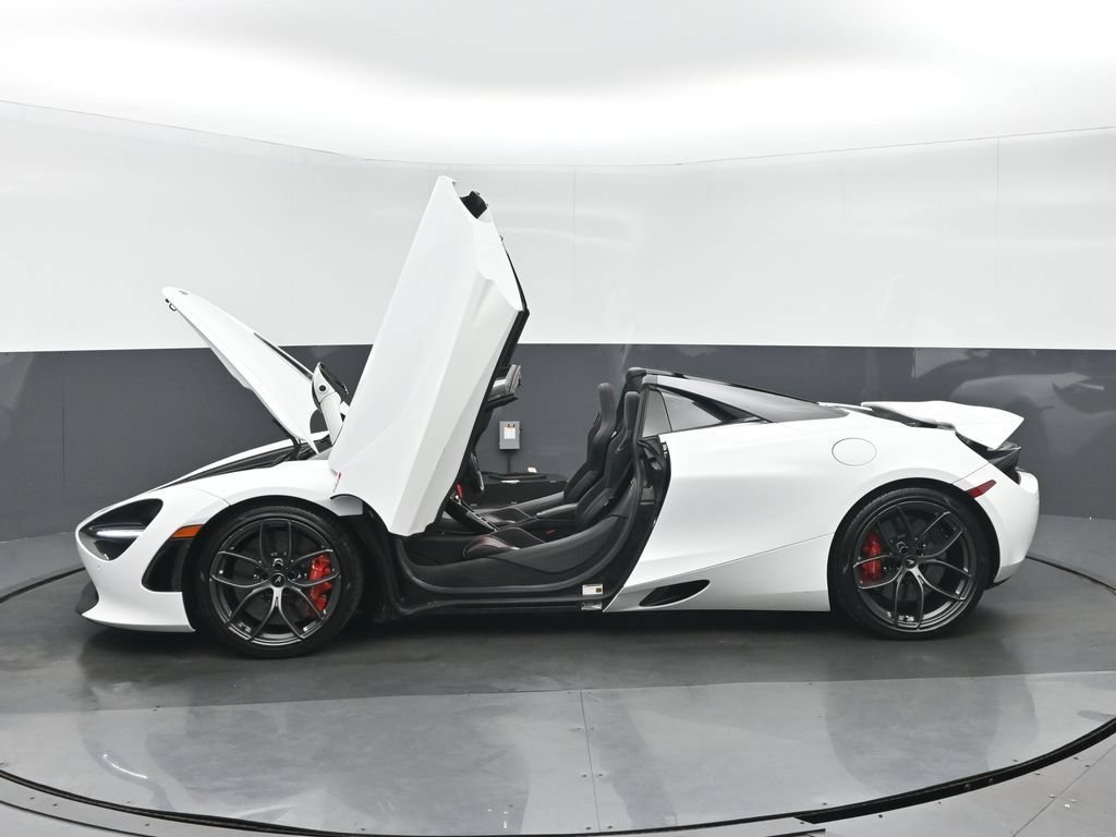 Used 2020 McLaren 720S Performance RWD image 35
