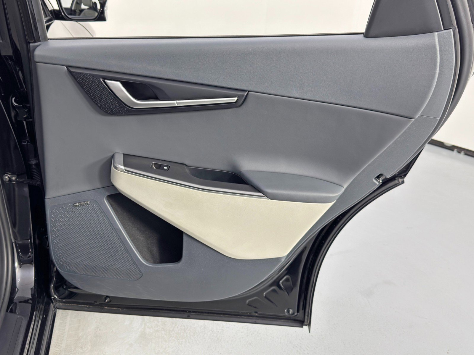 Used 2022 Kia EV6 Wind image 41